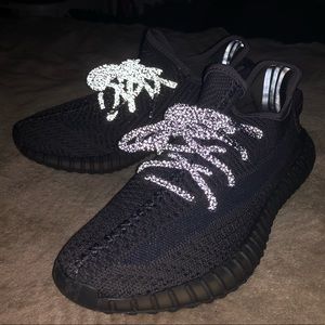 *FLASH SALE* YEEZY BOOST 350 V2 BLACK